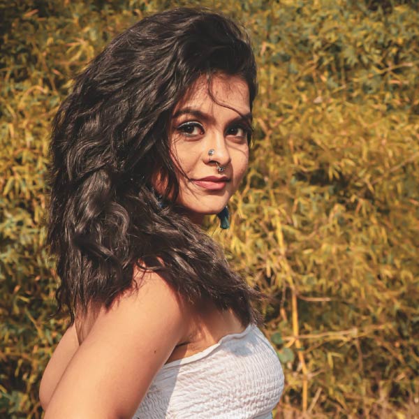 তারাদের ভিড়েও আলাদা অন্তরা।
