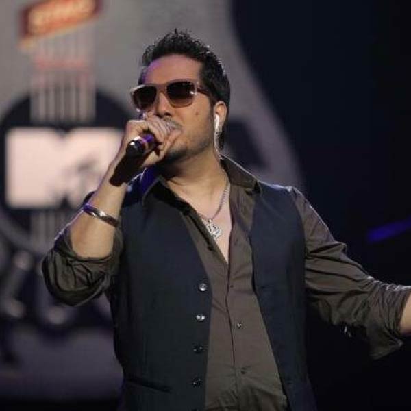 মিকার সম্পত্তির পরিমাণ জানলে চমকে যাবেন। সংবাদ সংস্থা সূত্রে খবর, মিকার সম্পত্তির পরিমাণ প্রায় ৬৩ কোটি টাকা। 