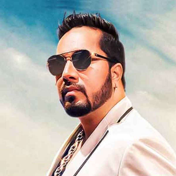 সংবাদ সংস্থা সূত্রে আরও জানা গিয়েছে, মিকার মাসিক আয় ৫০ লক্ষ টাকারও বেশি। বছরে আয় ছয় কোটি টাকারও বেশি। 