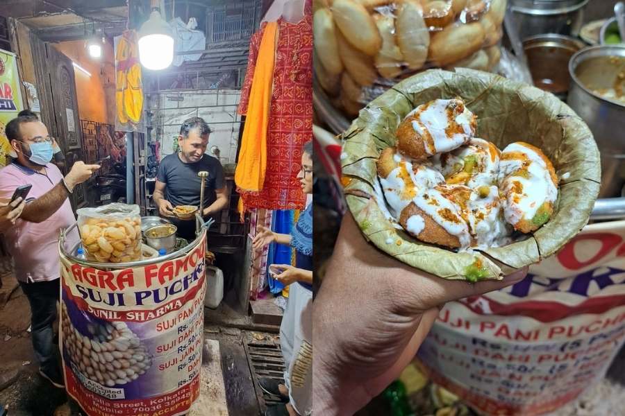 বড়বাজারে বিখ্যাত সুজি ফুচকা। 