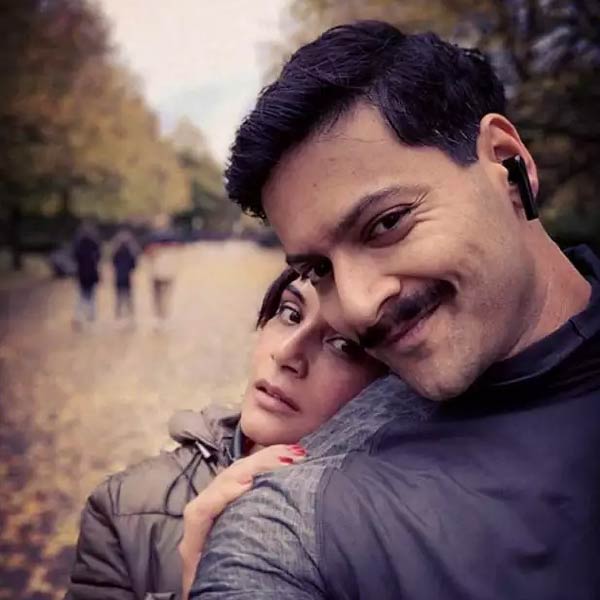 শোনা যায়, ২০১২ সালে ‘ফুকরে’ সিনেমার সেটে প্রথম বার একে অপরের মুখোমুখি হন রিচা ও আলি। প্রথম দেখাতেই নাকি তাঁরা মন দেওয়া-নেওয়া করে ফেলেছিলেন।