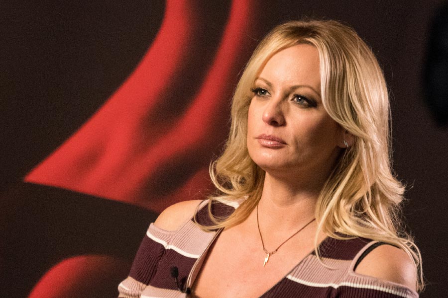 মাইকেলের উপর গার্হস্থ্য হিংসার অভিযোগে স্টর্মিকে ২০০৯ সালে গ্রেফতার করা হয়। এর পর ২০১৫ সালে ব্রেন্ডন মিলারকে বিয়ে করেন তিনি। সেই বিয়েও ভেঙে যায়। এর মধ্যে স্টর্মি ২০১৯ সালে নিজেকে উভকামী বলে ঘোষণা করেন। ২০২২ সালে তিনি পর্নতারকা ব্যারেট ব্লেডকে বিয়ে করেন। ক্যাডেন স্টর্মির এক কন্যাসন্তান রয়েছে।