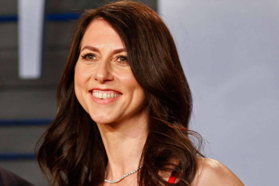 photo of mackenzie scott