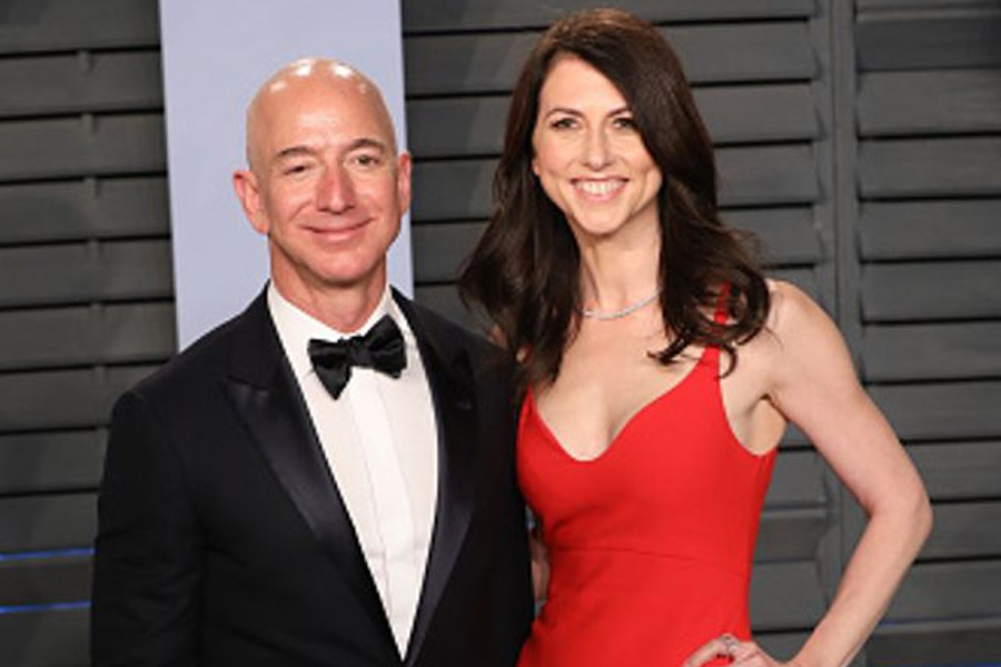 photo of mackenzie scott