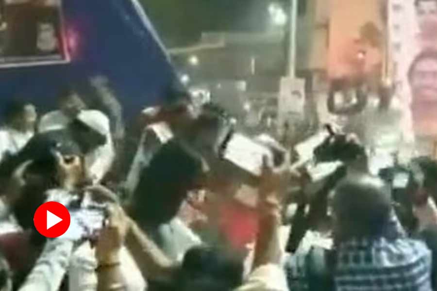 Stage collapses at Congress torch rally in Chhattishgarh, viral Video