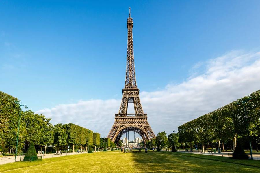 photo of eiffel tower