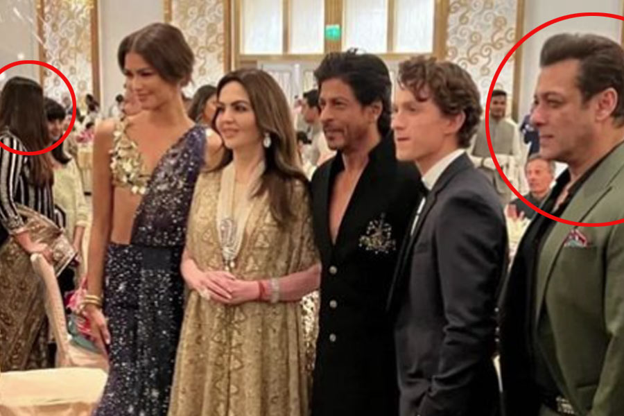 Salman Khan And aishwarya rai bachchan spotted in same frame after 24 years 