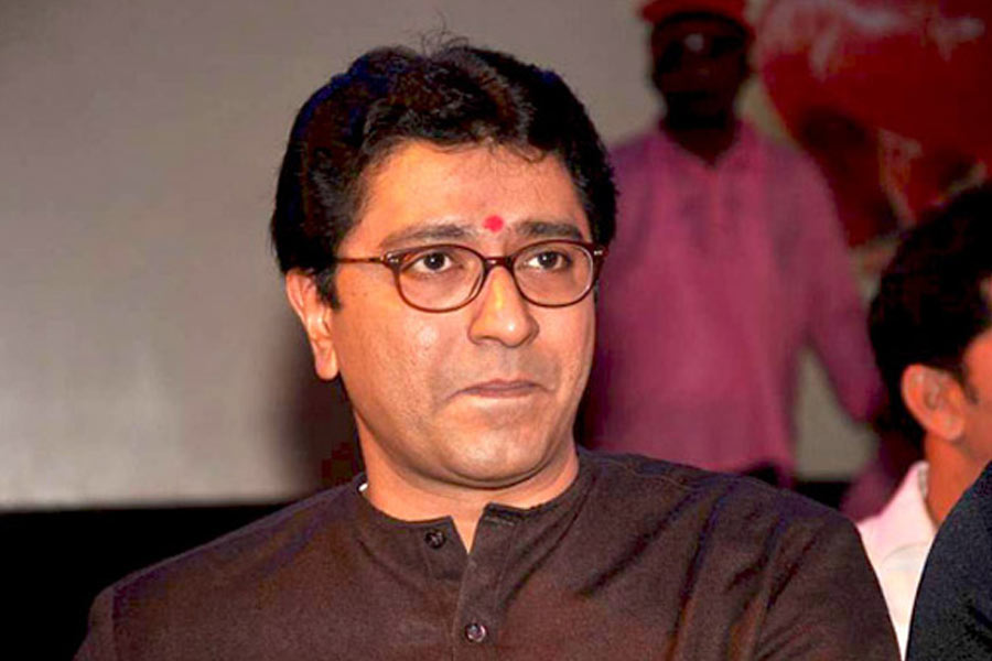 বলিপাড়ার অধিকাংশের মতে, সোনালির সঙ্গে নাকি রাজ গোপনে আংটিবদল করে ফেলেছিলেন। দু’জনের মধ্যে সম্পর্ক থাকলেও তা কখনও প্রকাশ্যে আনেননি তাঁরা। সর্বভারতীয় সংবাদমাধ্যম ভাস্করের প্রতিবেদনে এমনটাই দাবি করা হয়েছে।