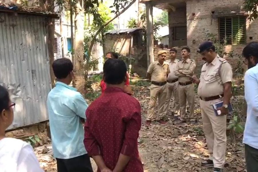 A family of Nabadwip who forced to quit home returning after Calcutta High Court interfere