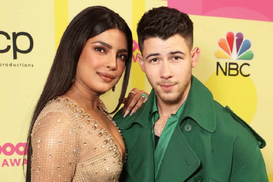 Priyanka Chopra-Nick Jonas.