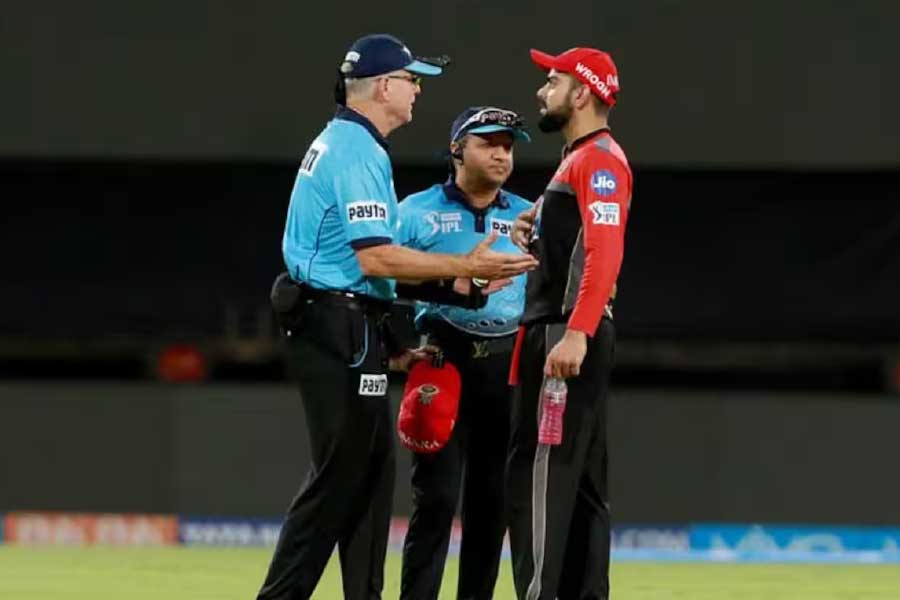 How much salary does an umpire get in IPL matches.