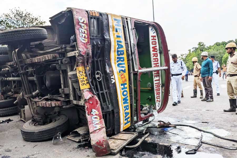 How many buses are running without illegal documents after the Mayo Road bus accident? The Transport Department wants to know