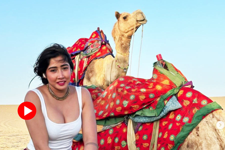 Social media influencer Sofia Ansari raises temperature in Rajsasthan with camels 