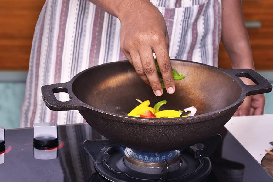 This is why these veggies should not be cooked in an iron kadhai 