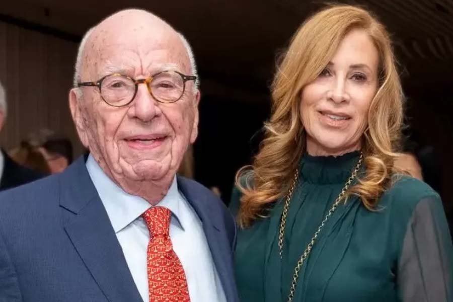 Image of Rupert Murdoch and Ann Lesley Smith
