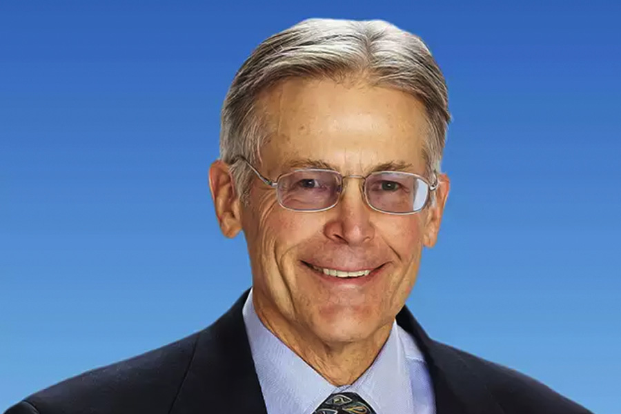 স্টিভের পর বিশ্বের তৃতীয় ধনী ক্রীড়াদলের মালিক হিসাবে নাম লিখিয়েছেন রব ওয়ালটন।