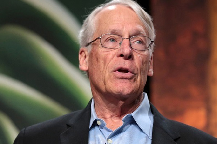 ডেনভার ব্রঙ্কোস দলের মালিক রব। তাঁর মোট সম্পত্তির পরিমাণ ৫৭৬০ কোটি ডলার।