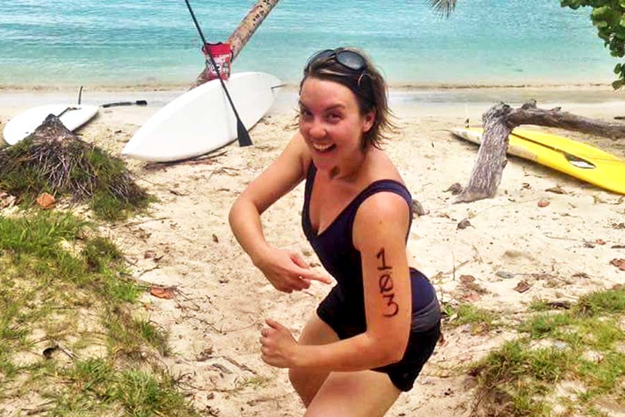 বিরল রোগে আক্রান্ত ছিলেন আমেরিকার ভার্জিন দ্বীপপুঞ্জের সেন্ট থমাস দ্বীপের বাসিন্দা হ্যানা উপ। প্রায় ৬ বছর আগে হঠাৎ করেই এক দিন বাড়ি থেকে নিখোঁজ হয়ে যান তিনি। তবে রাতারাতি ‘উবে’ যাওয়ার আগে কোথায় যেতে পারেন, তার কিছু সূত্র তিনি রেখে গিয়েছিলেন।