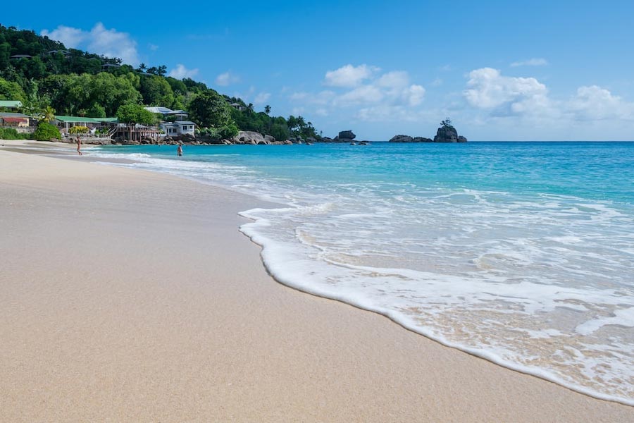 তবে জ্যাকের তত্ত্ব মেনে নিতে রাজি ছিলেন না হ্যানার পরিবার। তাঁদের দাবি ছিল, দুর্যোগের আড়ালে কেউ হ্যানাকে খুন করেন এবং তাঁর কিছু পোশাক সমুদ্রসৈকতে ফেলে দিয়ে আসেন। অনেকে আবার দাবি করেছিলেন, হ্যানার ওই আবাসনের কাপড় কাচার ঘরে থাকা কোনও অশরীরী প্রাণ কেড়েছে তাঁর।