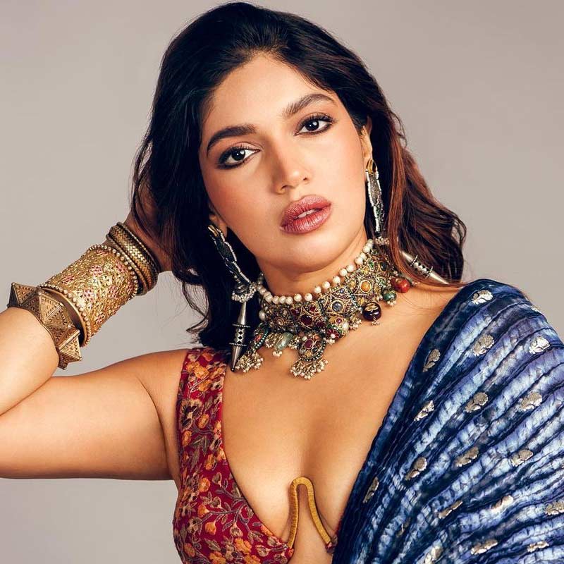 রাস্ট রঙের একটি লিপস্টিক নিজের সংগ্রহে রাখতেই পারেন।