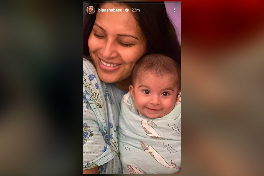 ইনস্টাগ্রাম স্টোরিতে প্রথমে এই ছবিই পোস্ট করা হয়েছিল।