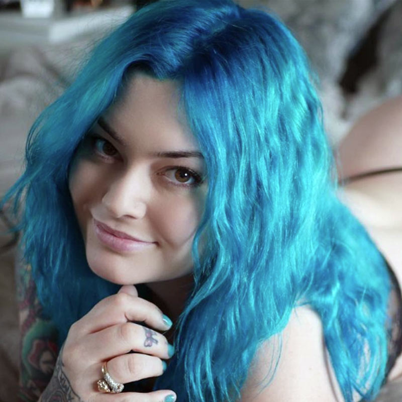 Porn star is in trouble after hundreds of fake accounts named after her have ditched fans.