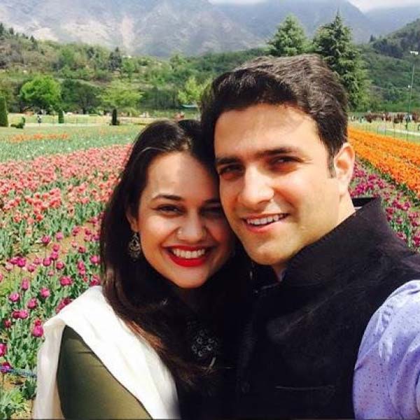 Photo of IAS Athar Aamir Khan and Tina Dabi