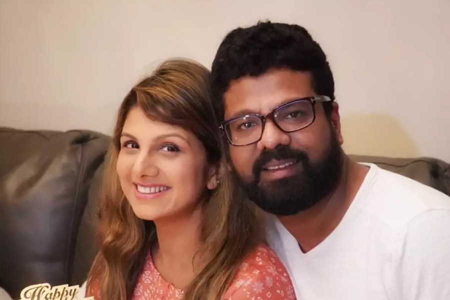 যত দিন না পর্যন্ত ইন্দ্রকুমার তাঁর প্রথম স্ত্রীকে বিচ্ছেদ দিচ্ছেন, তত দিন রম্ভা আলাদা থাকার সিদ্ধান্ত নিয়েছিলেন। 