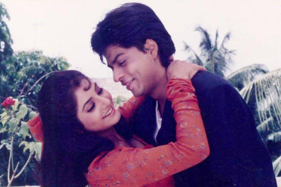 photo of Shahrukh Khan and Divya Bharti