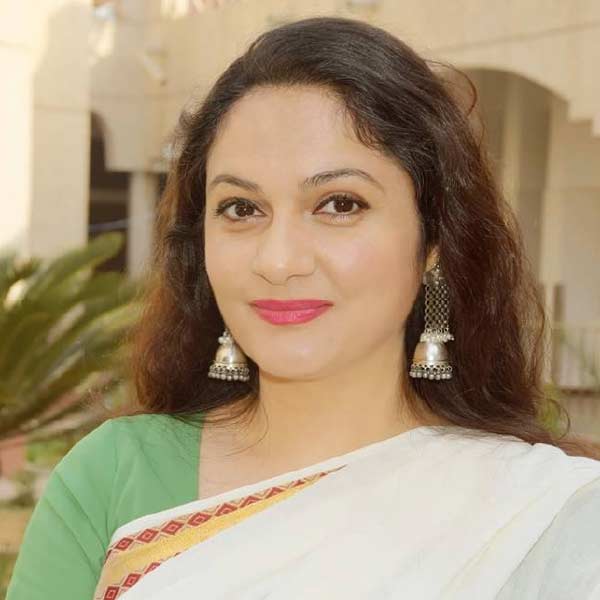 ‘দেশদ্রোহী’ ছবি বক্স অফিসে মুখ থুবড়ে পড়ার পাশাপাশি সমালোচনার মুখেও পড়ে। খারাপ অভিনয়ের জন্য কমলকে বিদ্রুপের মুখেও পড়তে হয়।