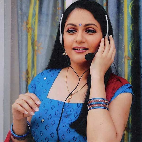 ছবিকে তুলোধনা করার পাশাপাশি সমালোচকরা একে ‘বি-গ্রেড’ ছবির তকমাও দেন। আর এর পরই গ্রেসিকে নিয়ে প্রশ্ন উঠতে শুরু করে।