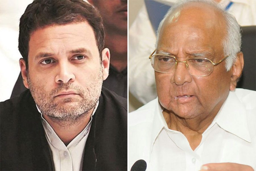 Sharad Pawar disagrees with ally congress on adani JPC issue.