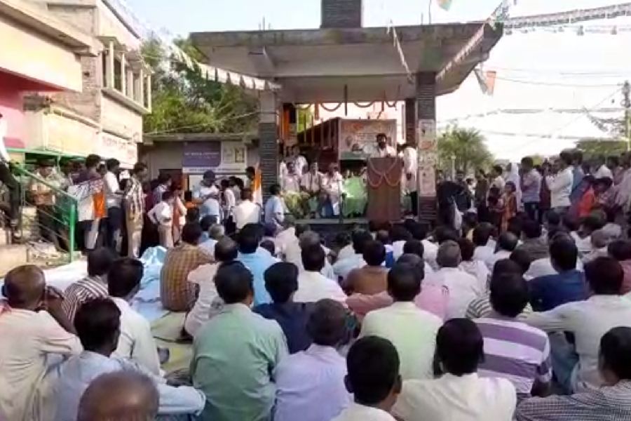 Several TMC workers joined Congress in birbhum dgtld