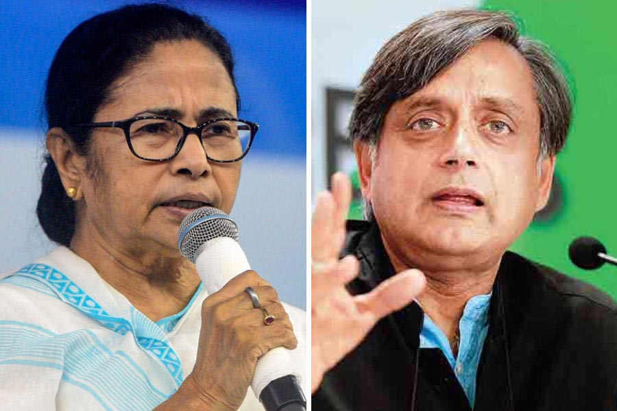 Mamata Banerjee and Shashi Tharoor.