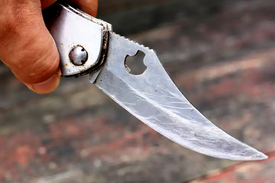 Man allegedly cuts off penis of friend during threesome and kills him with girlfriend’s help.