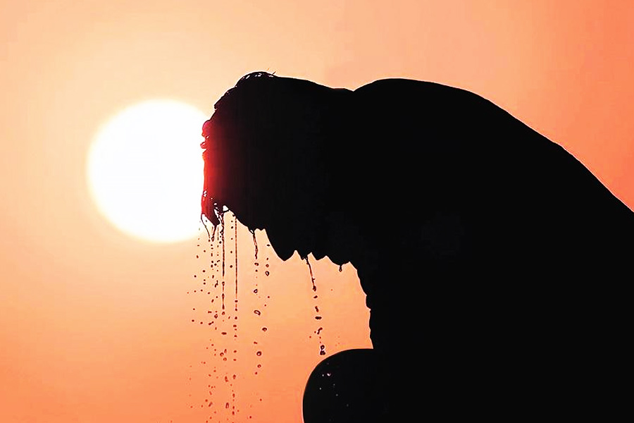 How to protect yourself from Heatwave, prevent heatstrokes
