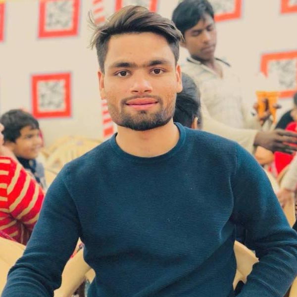 Struggle of Rinku Singh in poor family is very inspiring.