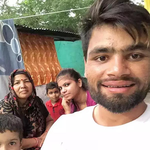 Struggle of Rinku Singh in poor family is very inspiring.