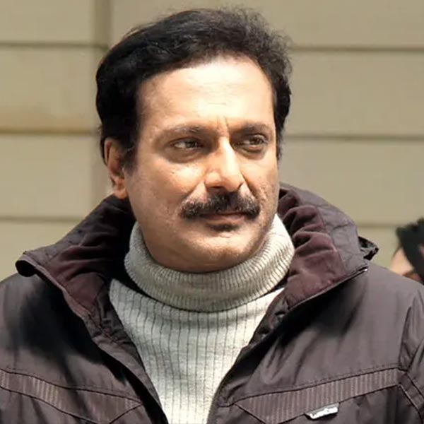 Bollywood actor Milind Gunaji 