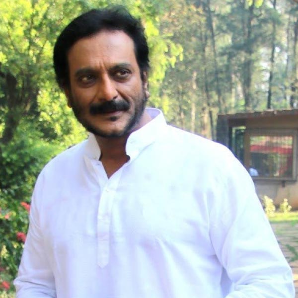 Bollywood actor Milind Gunaji 