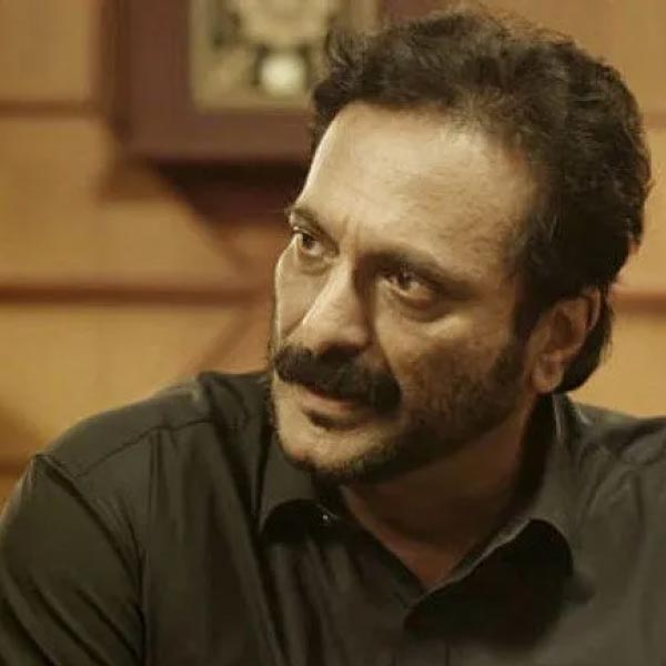 Bollywood actor Milind Gunaji 