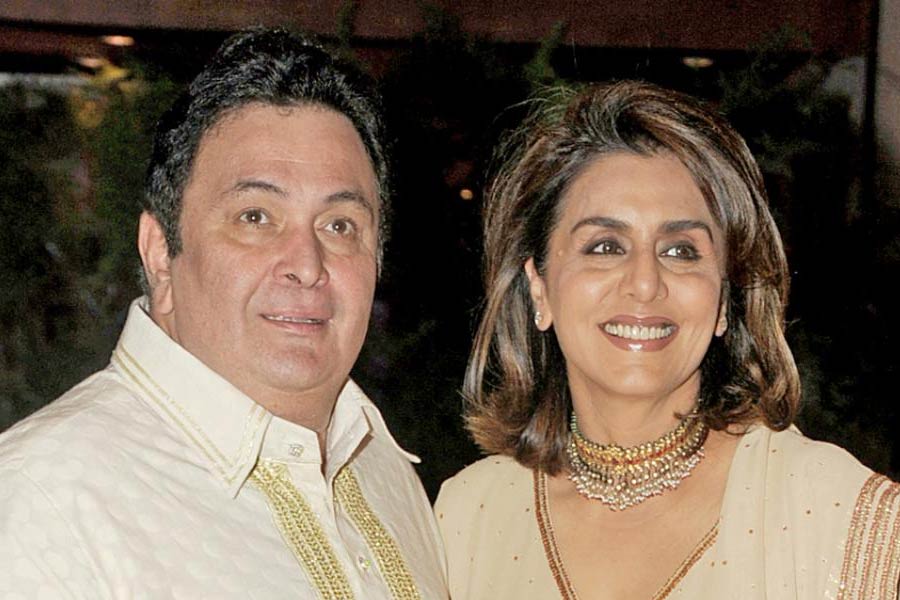 Once Neetu Kapoor revealed being indifferent to Rishi Kapoor’s numerous affairs 