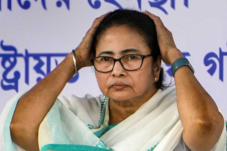 Election Commission withdraws national party status of TMC, CPI and NCP, grants national party status to AAP