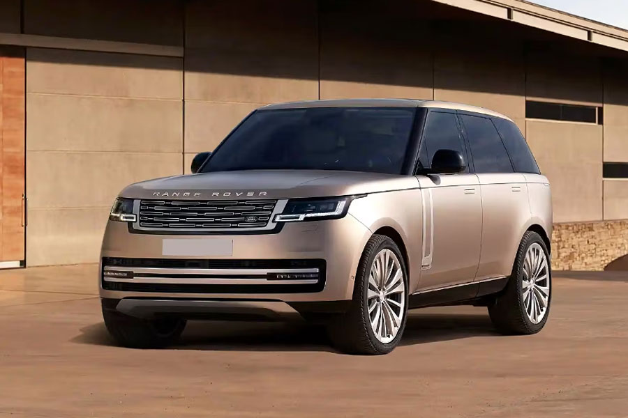 অম্বানি পরিবারের কাছে ১২টি ‘রেঞ্জ রোভার ভগ’ মডেলের গাড়ি রয়েছে বলেও দাবি করেছে সংবাদমাধ্যম। তার মধ্যে একটি গাড়ি অনন্তের। তাঁর ভাই আকাশের কাছেও একই মডেলের গাড়ি রয়েছে।