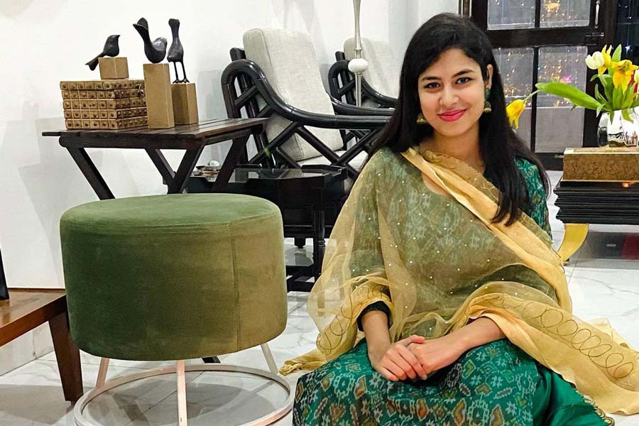 প্রথমে দিনে ৭ থেকে ৮ ঘণ্টা পড়াশোনা করতেন। শেষের দিকে অত সময়ও দিতেন না অনন্যা। তখন দিনে ঠিক ৬ ঘণ্টা পড়াশোনা করতেন তিনি।