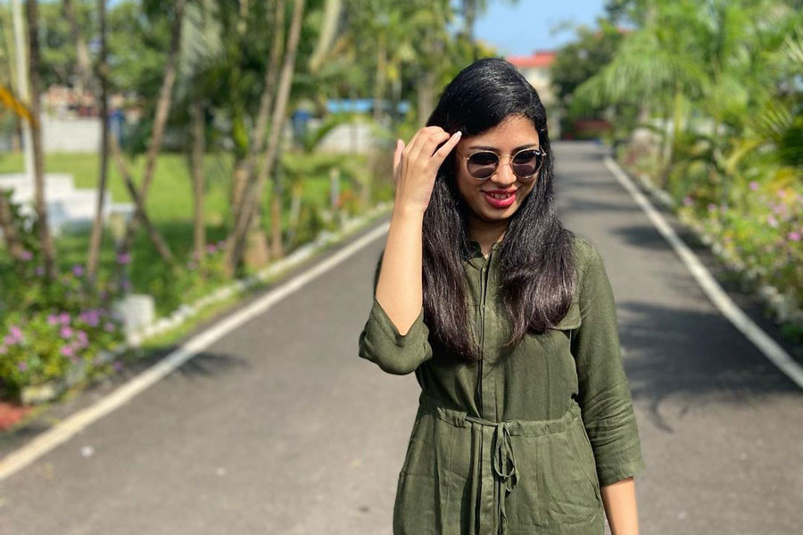 টিনার মতোই সমাজমাধ্যমে সক্রিয় তিনি। নিয়মিত নিজের খবর দেন অনুগামীদের। ইতিমধ্যেই ইনস্টাগ্রামে ৪০ হাজারের বেশি অনুরাগী রয়েছে তাঁর।