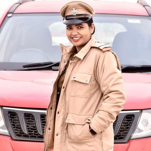 আরতির ইনস্টাগ্রাম অ্যাকাউন্টে ঢুঁ মারলেই তাঁর অনুপ্রেরণামূলক ভাষণের ভিডিয়োগুলি দেখা যাবে।