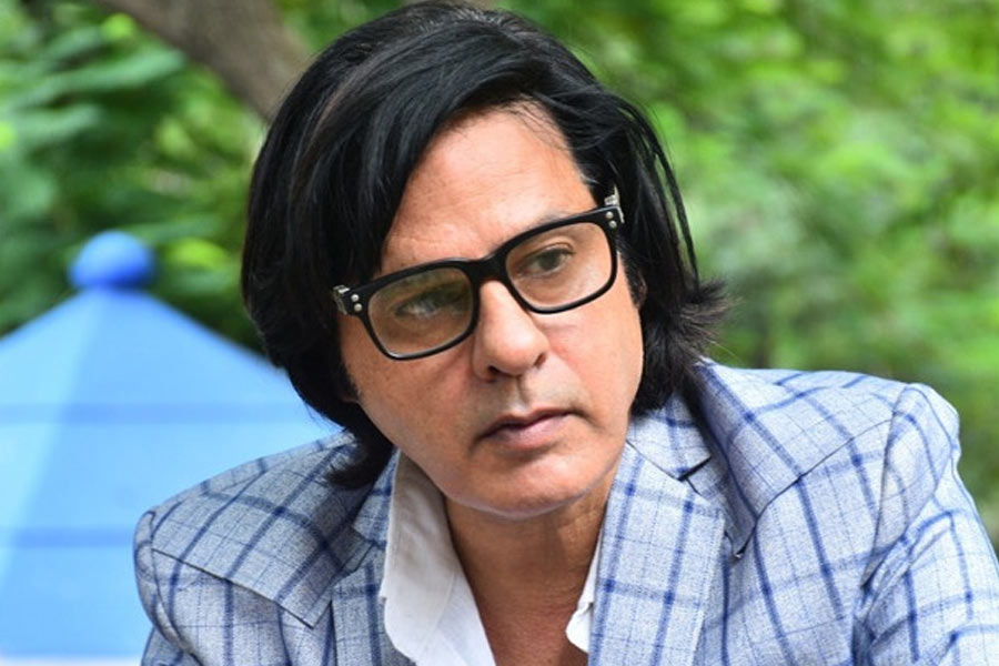 Bollywood actor Rahul Roy emerges stronger after stoke with his comeback film walk 