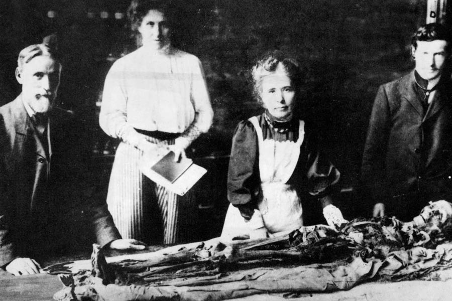 image of mummies