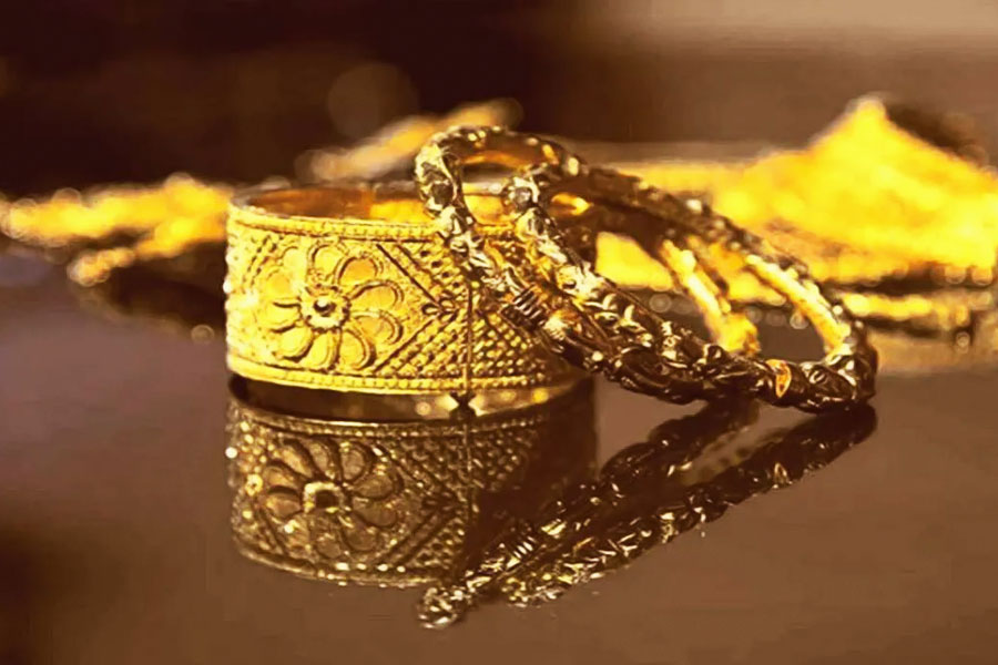 How much gold can be kept at home and what is the government rule about this.